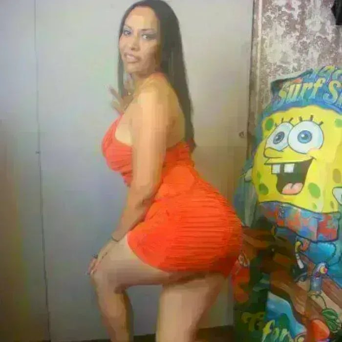 diana-633727045-diana-madurita-complaciente-fiestera